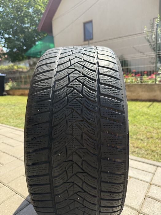 Set 2 Anvelope iarna DUNLOP 225/40R18
