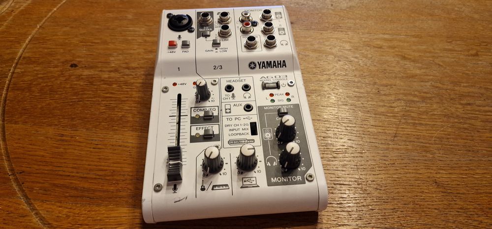 Mixer audio Yamaha AG 03