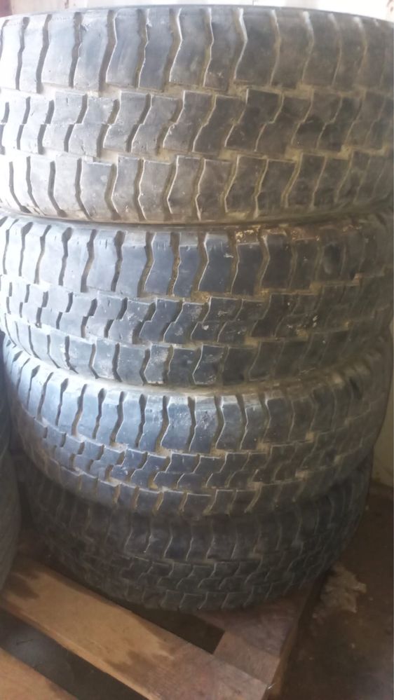 Шины 235/75R15 (4шт)