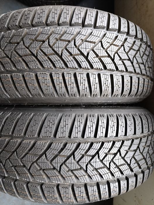 Anvelope de iarnă noi 215 60 16 Dunlop