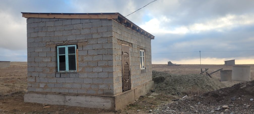 Продаётся времянка с фундаментом для большого дома