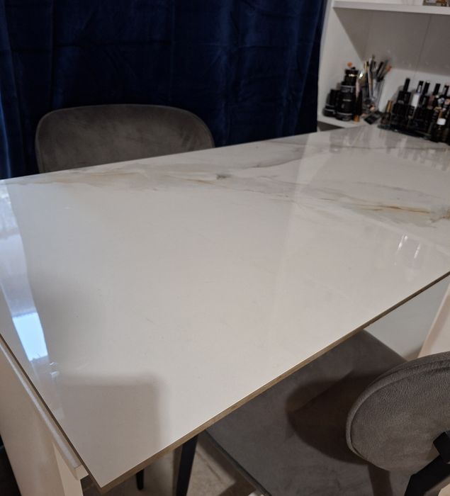 Vand obiecte noi noute pentru salon de manichiura