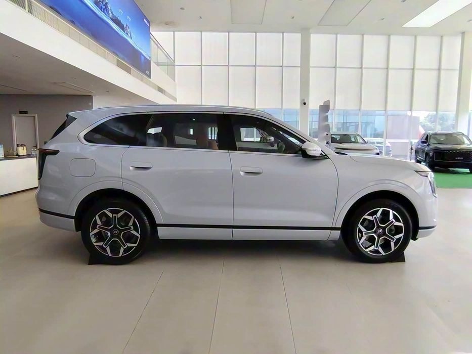 Jetour L7 Plus плагин гибрид 121км