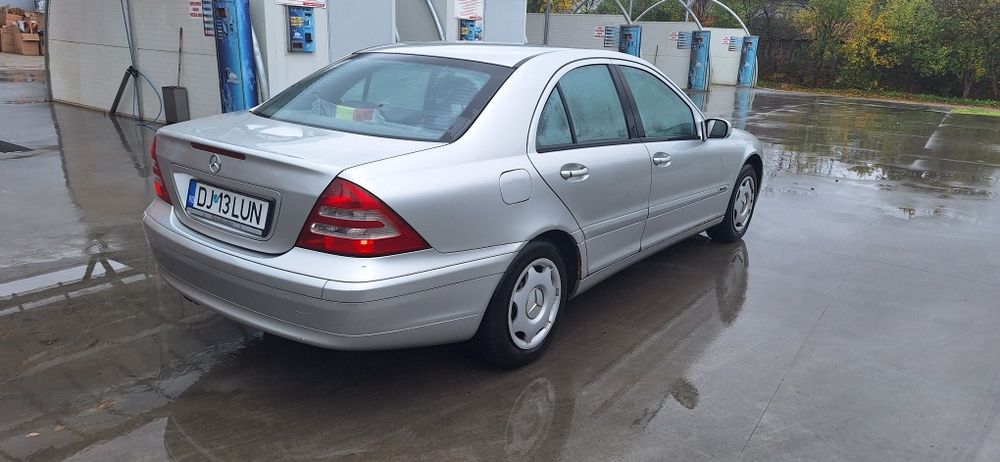 mercedes  c200 cu gpl si vectra b