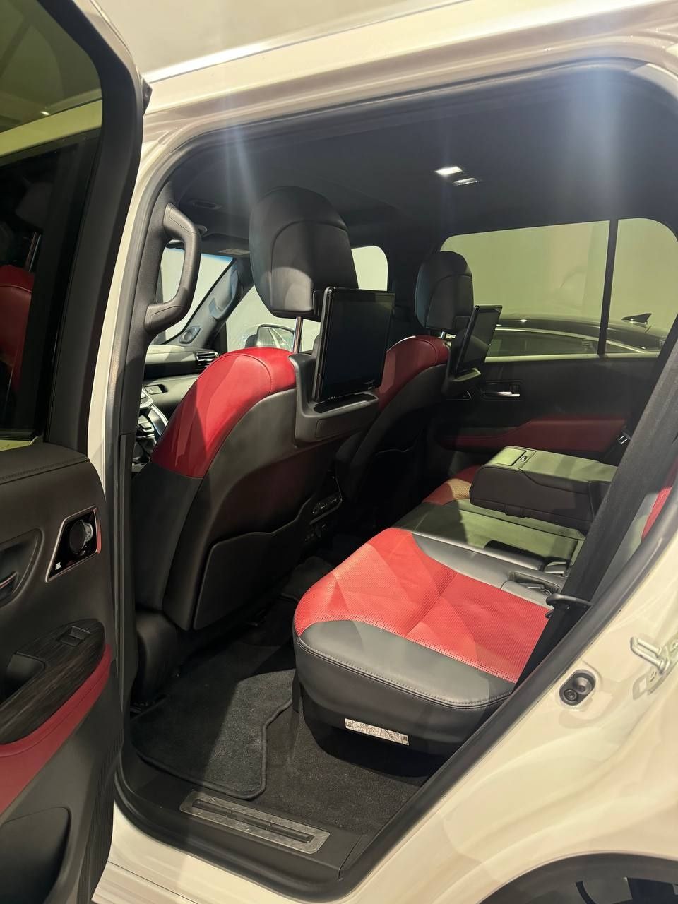 Land cruiser 300 3,5 twin turbo