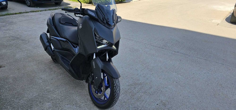 YAMAHA XMAX 300 - 2024, 6 luni garantie, 6400 km