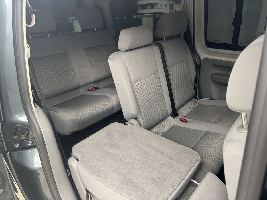 Vw Caddy 1.9 tdi 105 cai 7 locuri