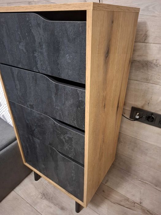 Малък компактен скрин