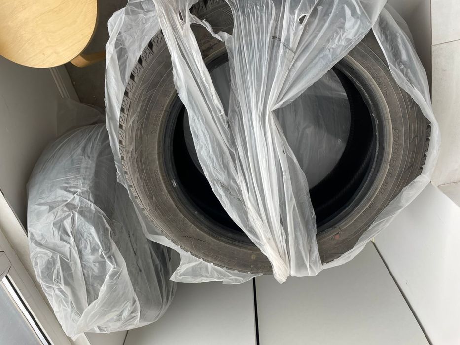 Продам шины Yokohama 235/55 R18