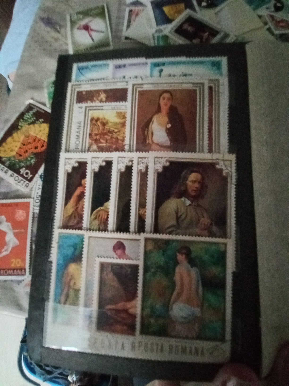 Clasor si timbre vechi de 35 ani