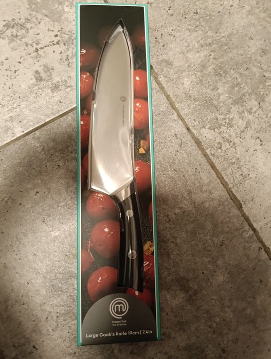 Cuțitul măcelarului. . La 100 lei.