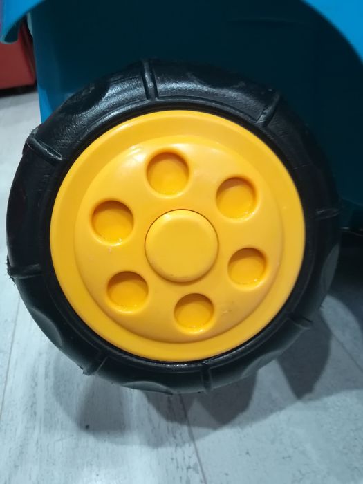 Детска акомулаторна кола Динозавърче/CHIPOLINO