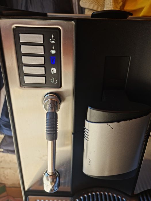 De vanzare aparat de cafea profesional cu capsule