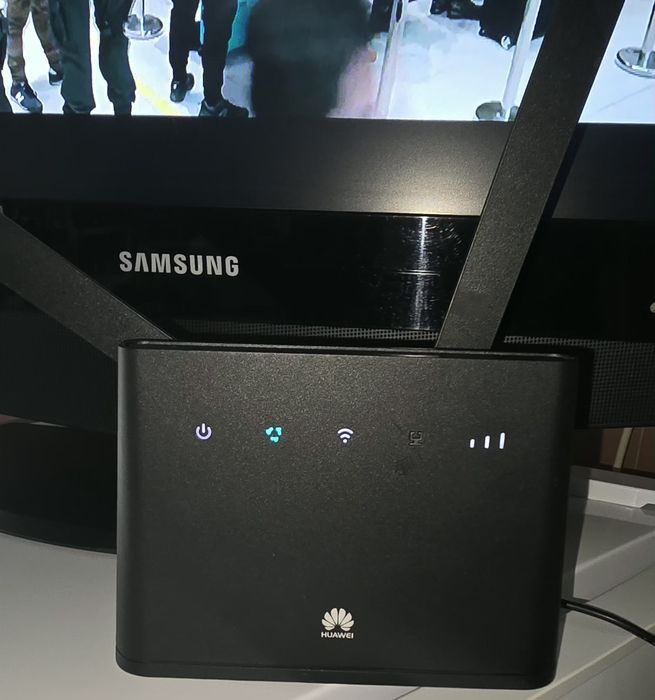 4G рутер Huawei...