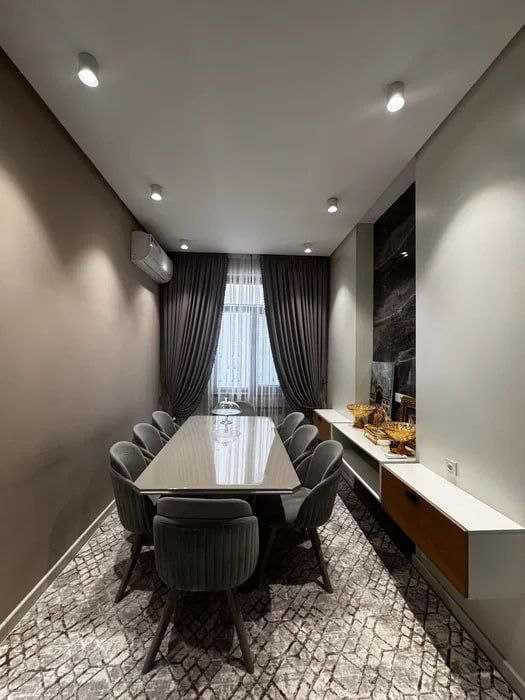 Продается 4х комнатная люкс квартира 120м2: Центр Луначарского