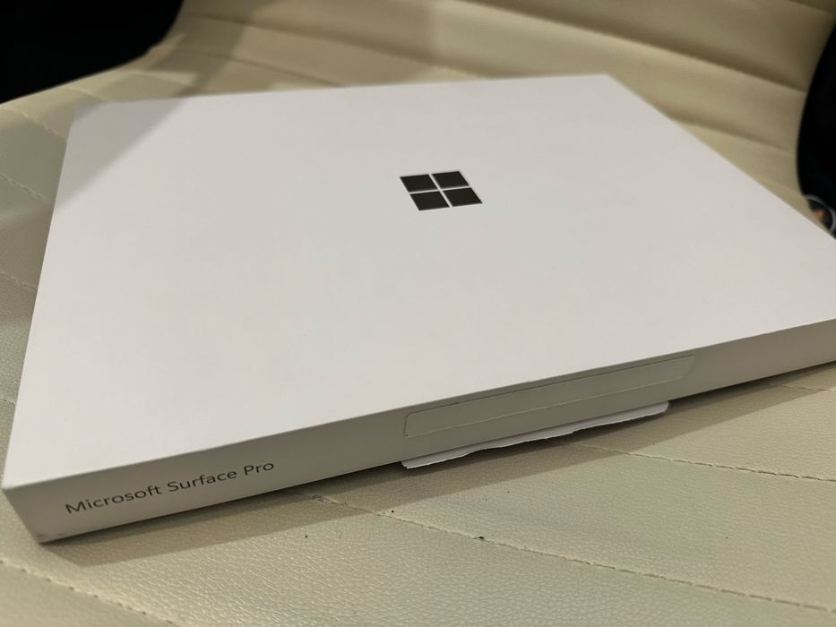 Tableta Microsoft Surface Pro Copilot+ PC (11th Edition) 13Inci