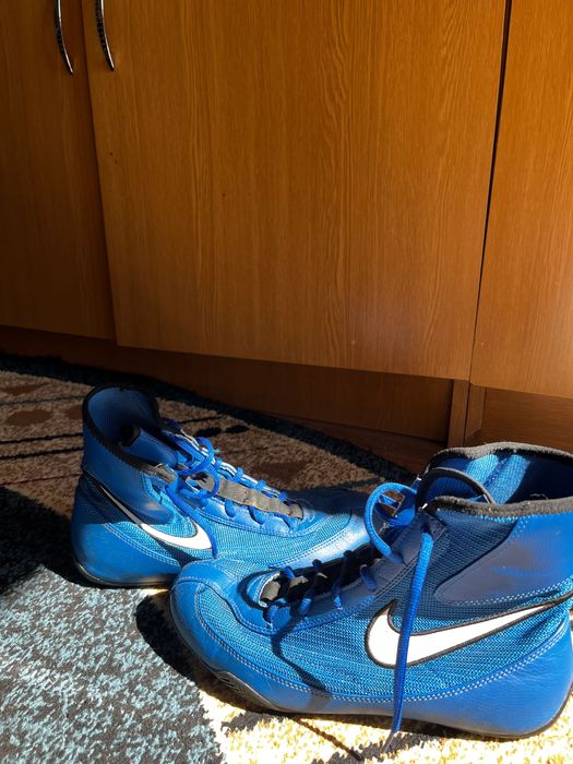 Vând ghete de box nike
