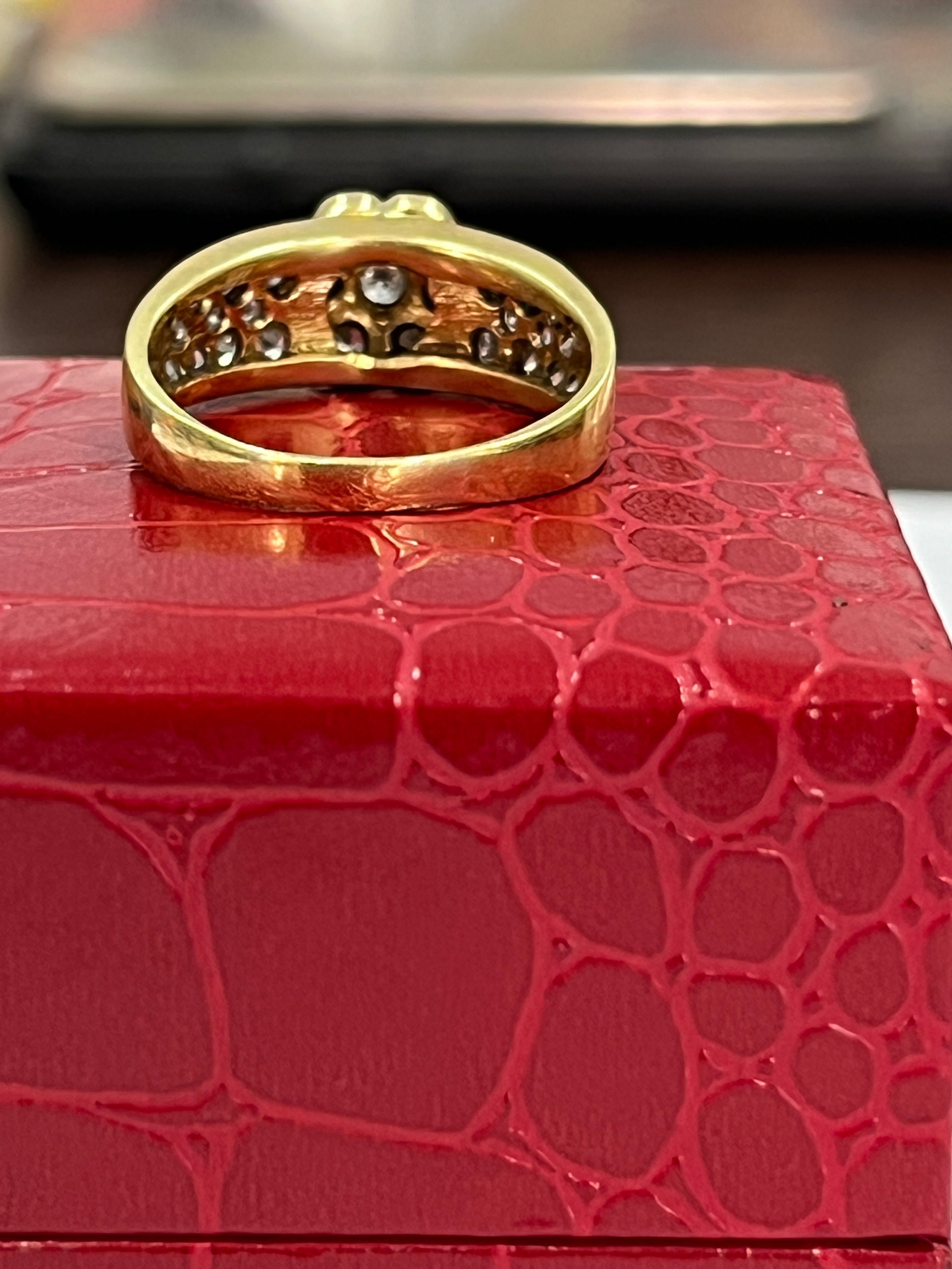 Златен пръстен от жълто злато и брилянти