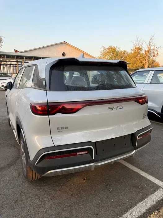 BYD Yuan Up Dop naqd va nasiya savdo mavjud