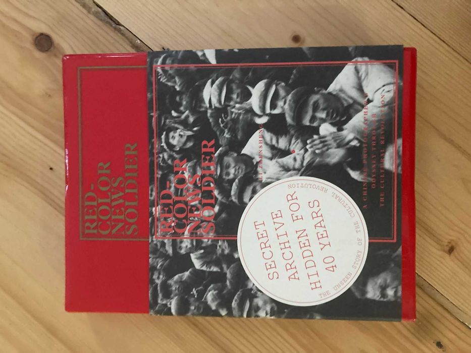 Red-Color News Soldier Li Zhensheng carte  fotografie revolutie China