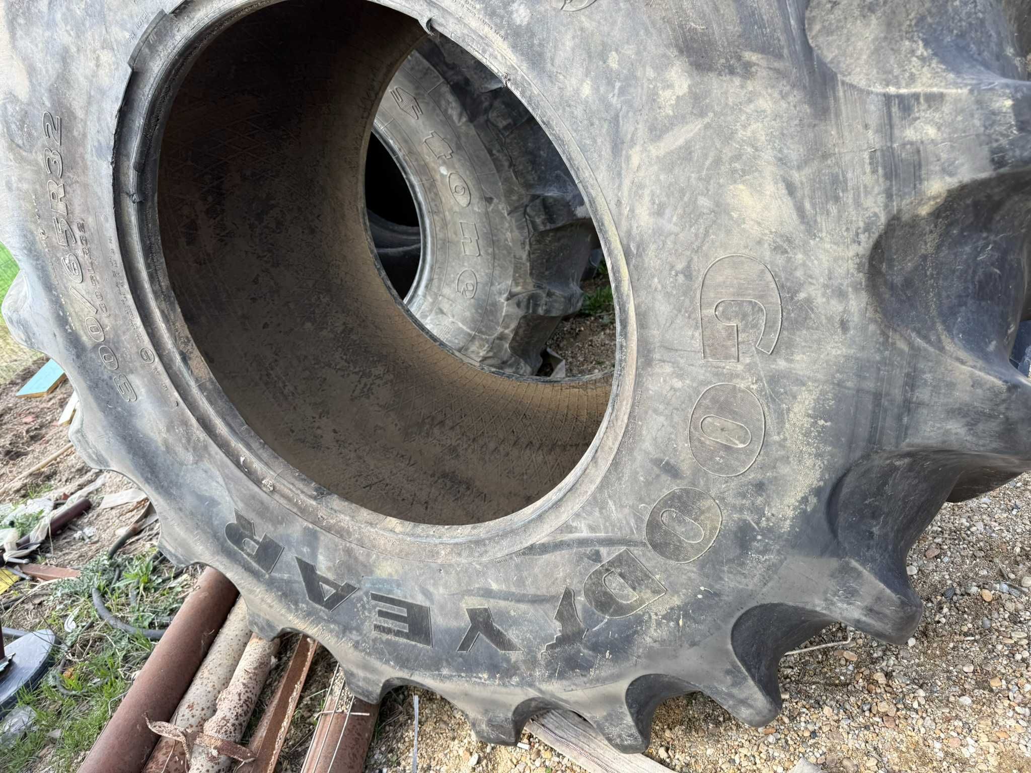 Cauciuc Goodyear 800.65 R32