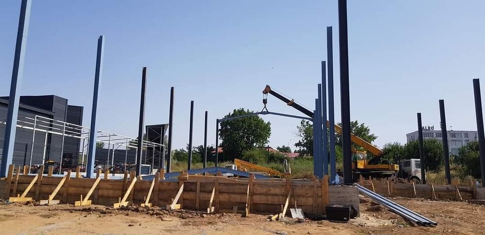 Vand hale si structuri metalice