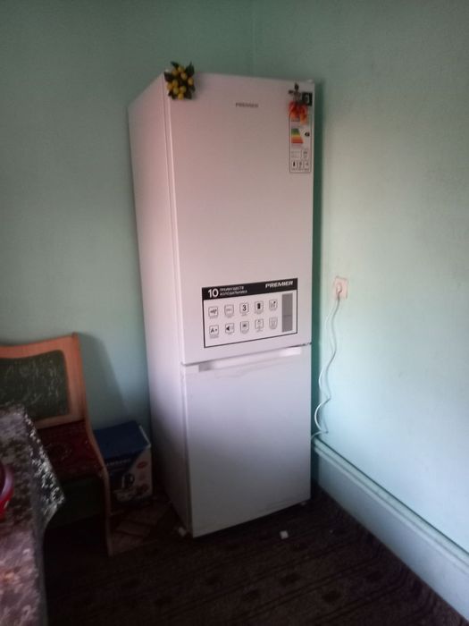 Холодилник сотилади