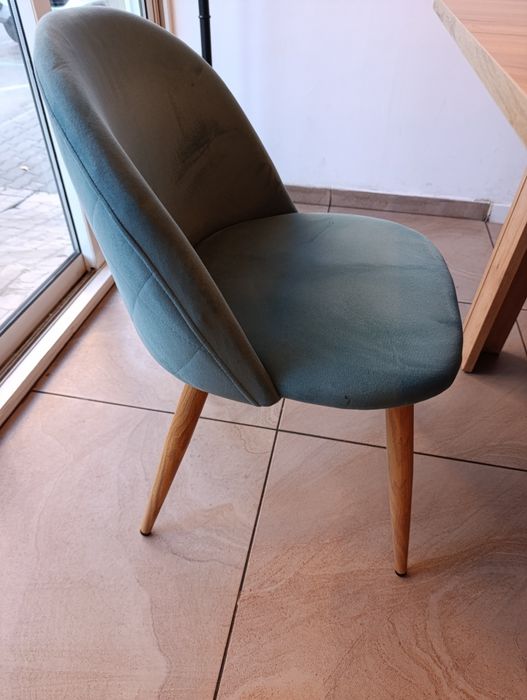 Трапезни столове