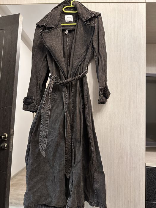 Bershka дънков тренчкот в кафяво и черно