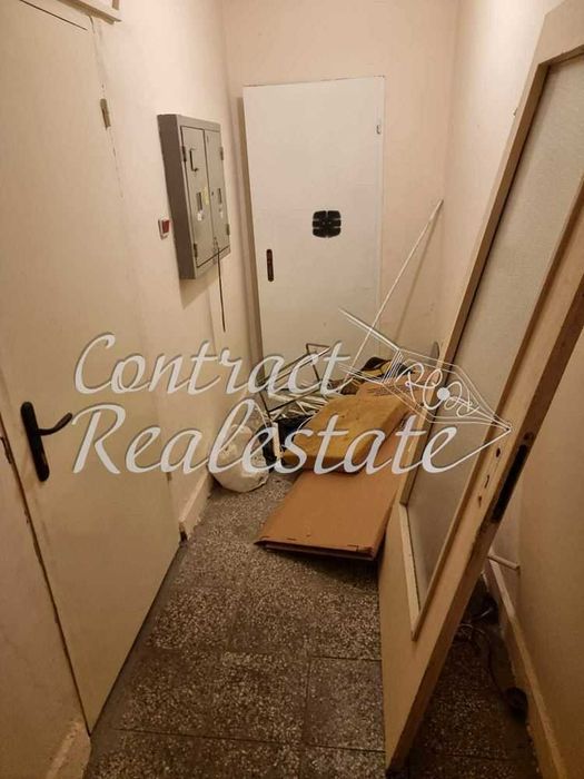 Продава се Четиристаен апартамент в Варна, Възраждане 1 - 117 кв.м за 1599 €/кв.м - Снимка #19