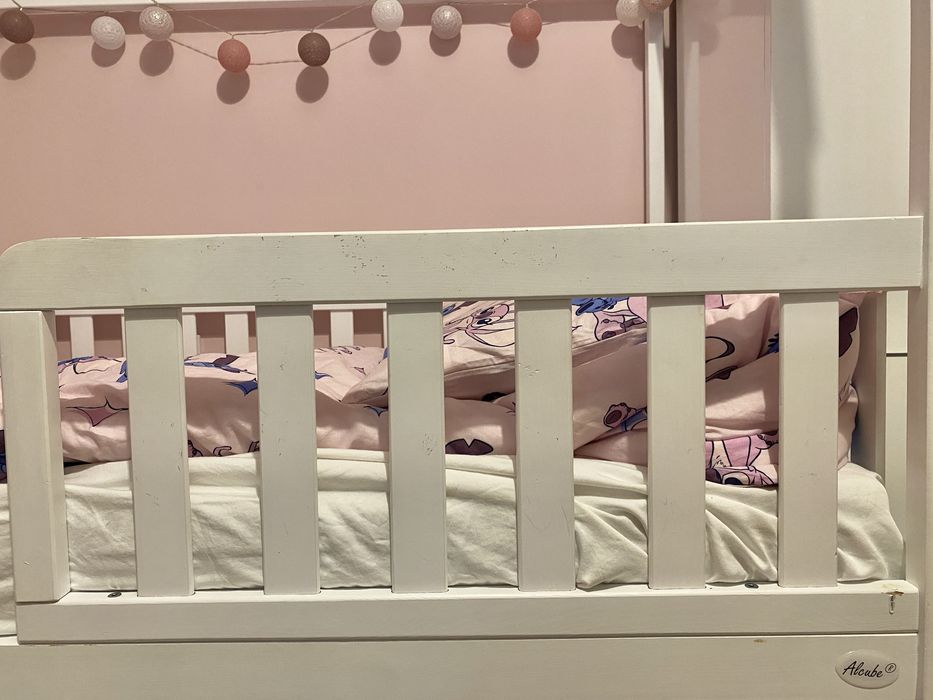 Pat tip casuta pentru copii