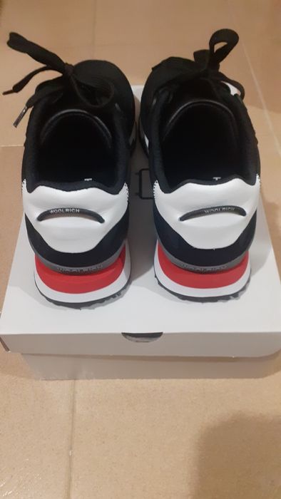 Продавам мъжки маратонки улрич