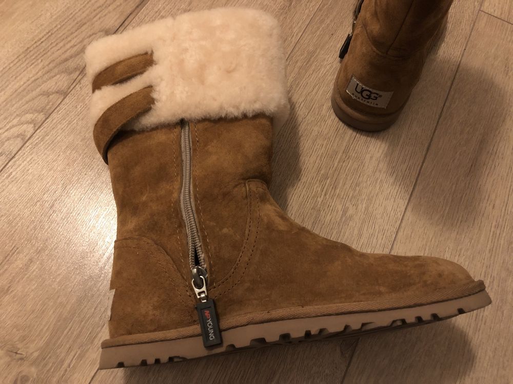 Cizme Ugg maro, imblanite - marimea 36