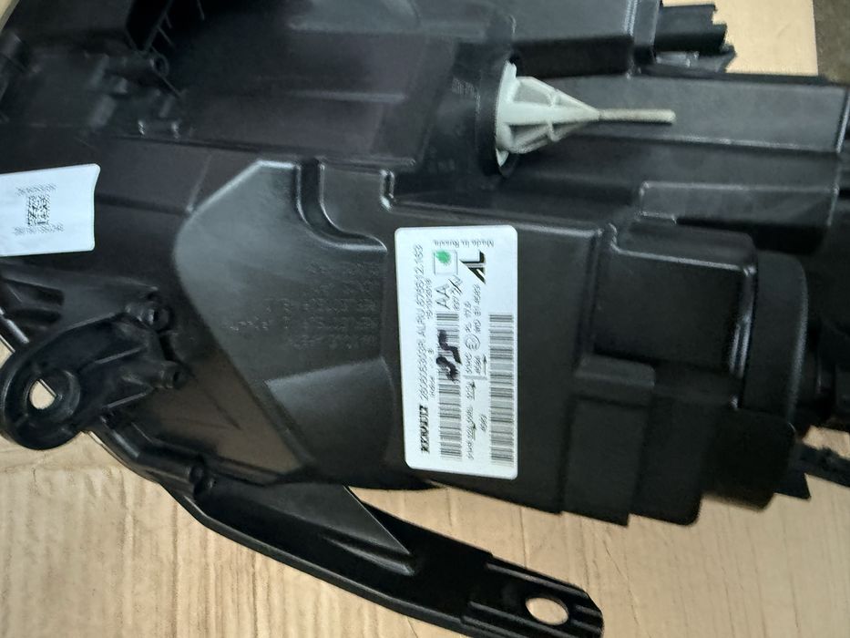 Vand far stanga Dacia Duster Hjd -2018/2021