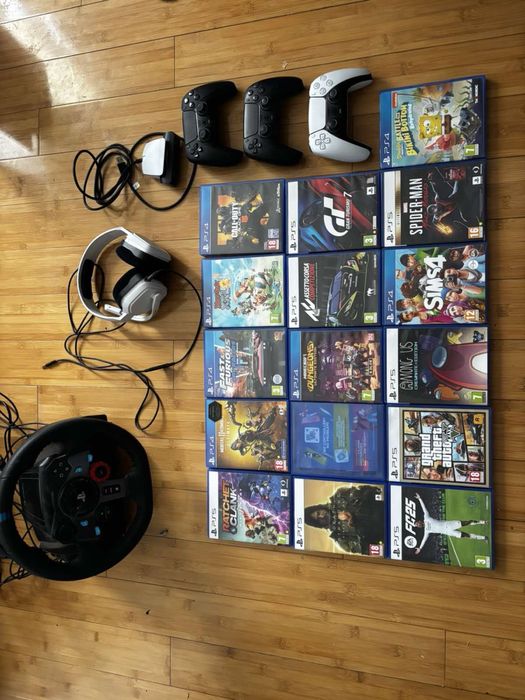 Playstation 5 със аксесоари и игри