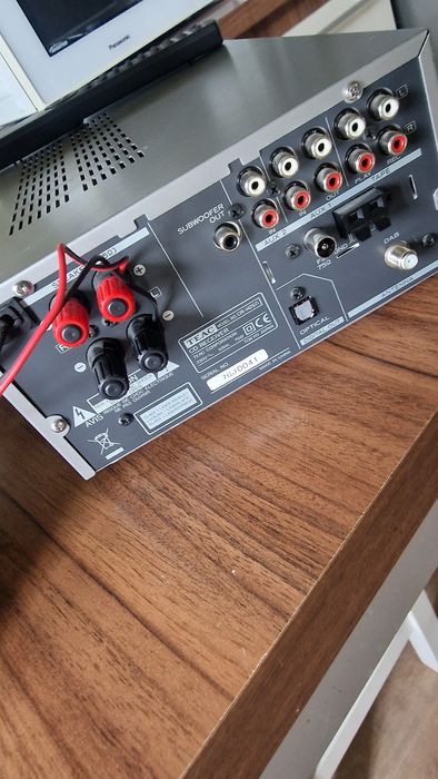 Teac model CR H257i,perfect functional,cu telecomanda