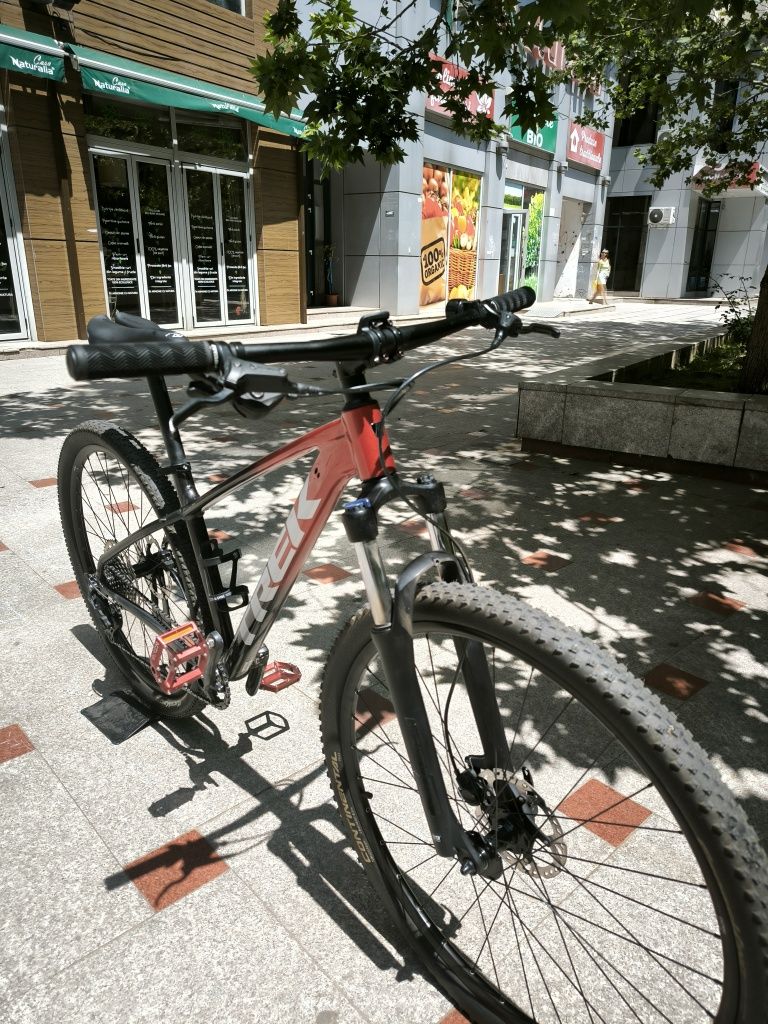Bicicletă mtb TREK Marlin 6 gen.2, mărime M-L, roți 29"