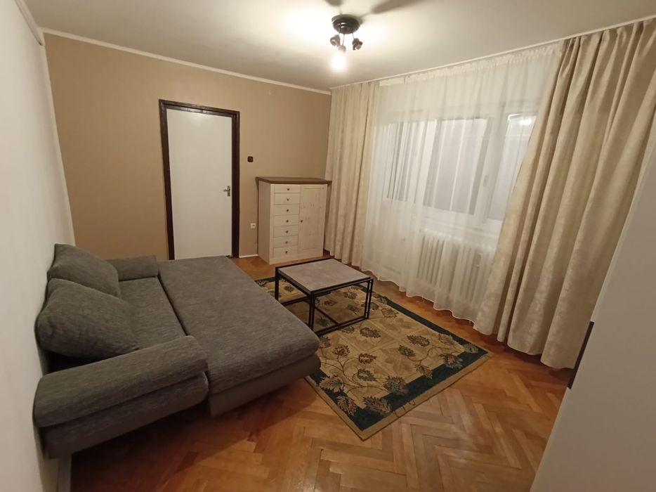 Proprietar, închieriez apartament ultracentral