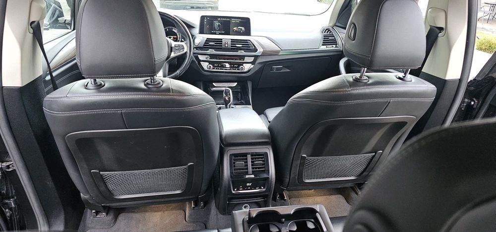 BMW X3 an 2019 volan M