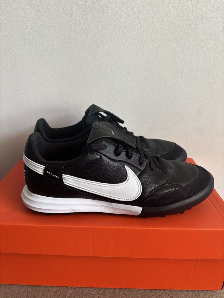Бутонки/Калеври Nike Premier III TF