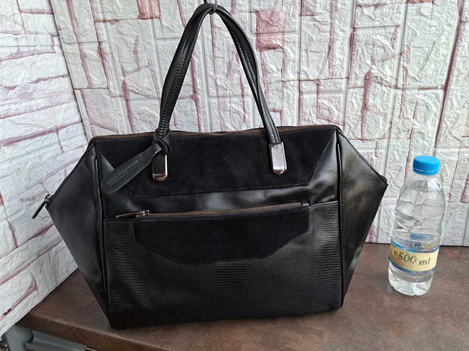 дамска чанта,черна чанта-естествена кожа и велур