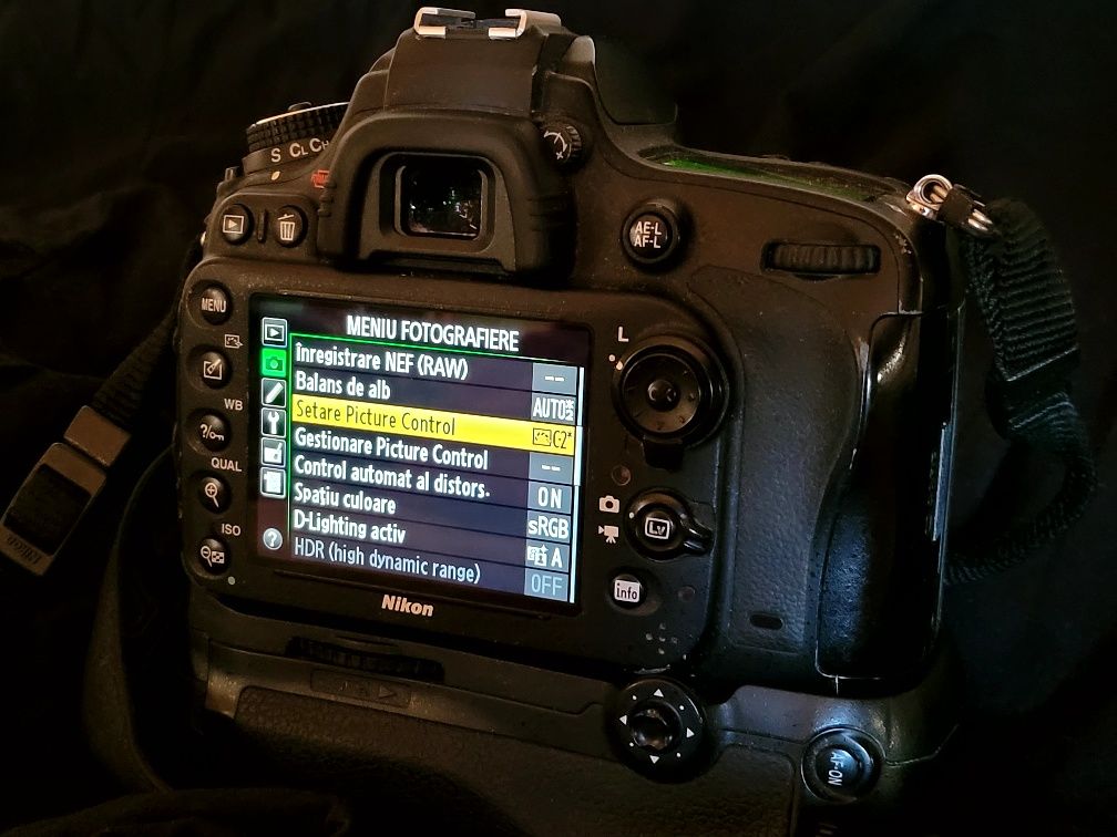 Nikon d600 +grip cadou