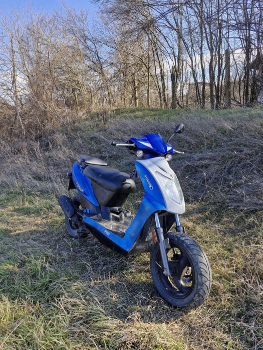 Продава се Kymco agility