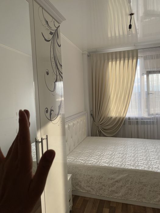 Продаётся 2 ком.кв. на 2 этаже в 15 микрорайоне, 33 дом по набережной!