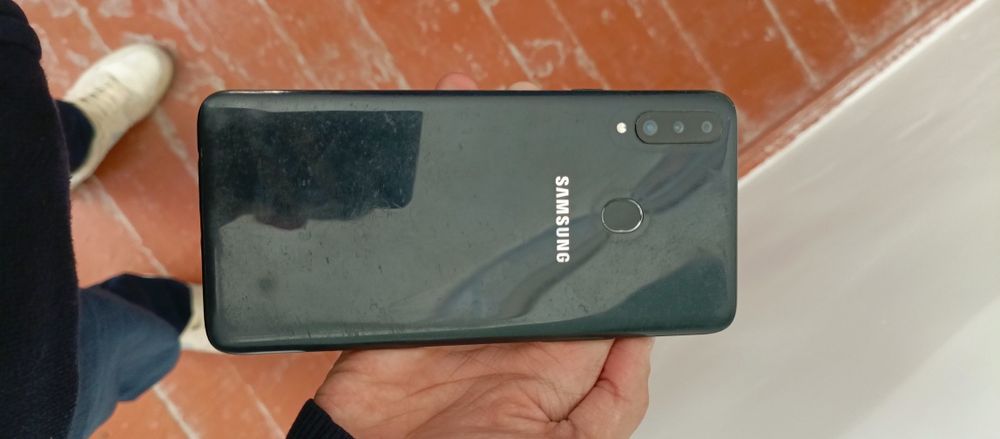 Samsung A20s sotiladi