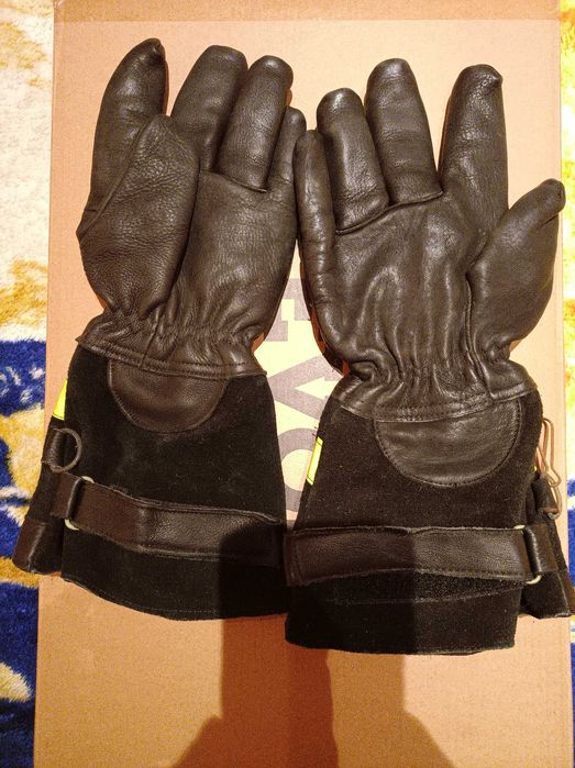 Vânzarea mănușilor pentru muncă