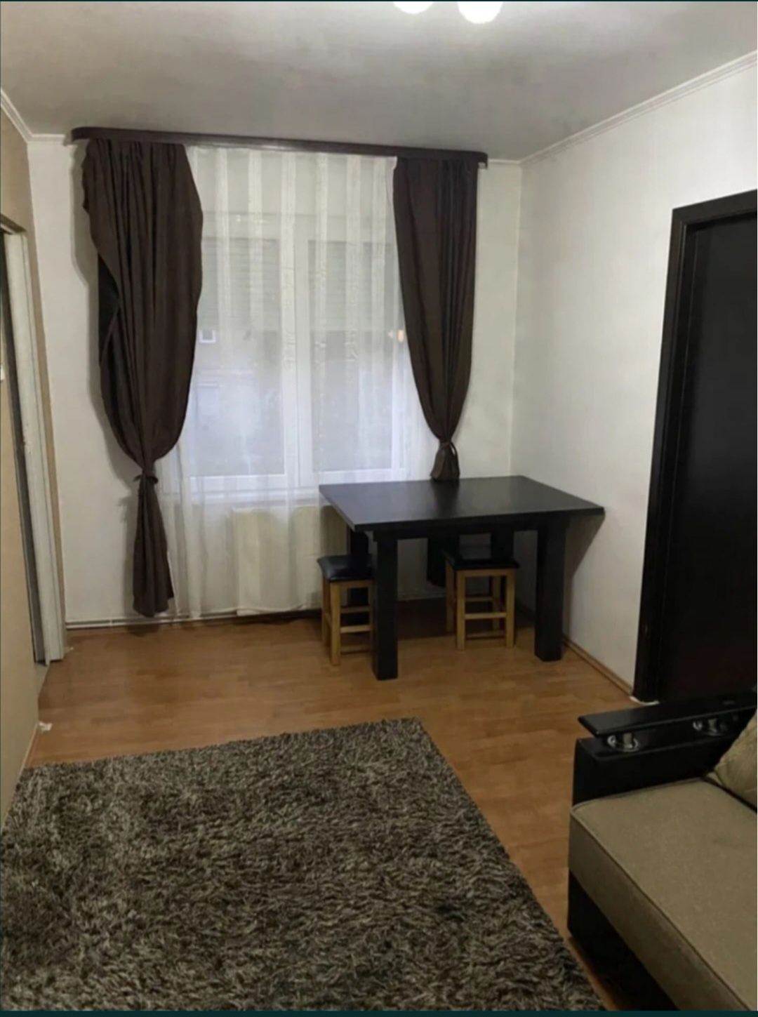 Chirie Apartament 3 camere Aleea Mureșului etej 1  250 euro