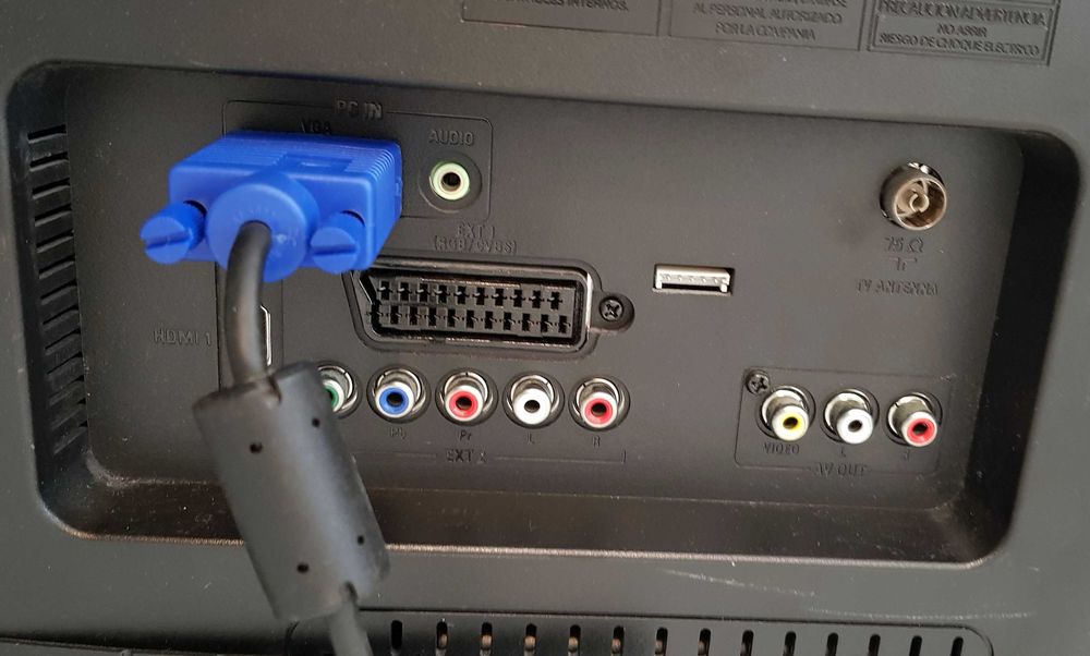 Televizor bucatarie - Philips 22PFL340412  - 22 inch/56 cm - impecabil