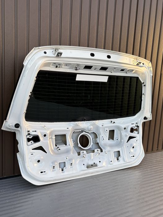 Haion vw Passat B8 cod de culoare LC9A 2015-2020