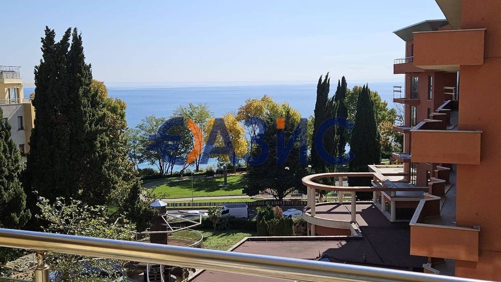 Студио на първа линия с изглед към морето! Несебър, България, комплекс